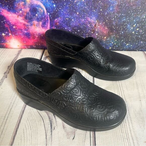 Abeo Flora BIO System Clogs Slip Resistant Black Tooled Leather Women Sz 7.5 N - Picture 1 of 8